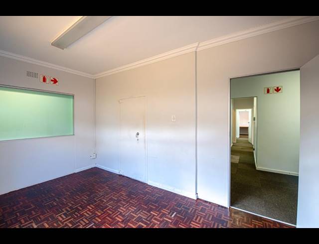 280M² OFFICE FOR SALE IN WETTON